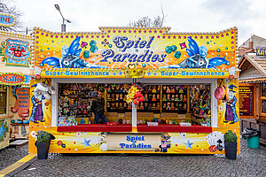 Spiel Paradies/Figurenwerfen / Preuß, Stefan