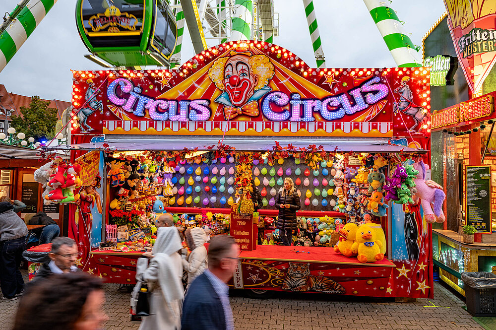 Circus Circus/Pfeilwerfen - Mareike Gärtner (Kabelsketal)