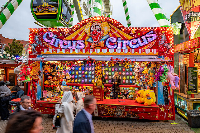 Circus Circus/Pfeilwerfen - Mareike Gärtner (Kabelsketal)