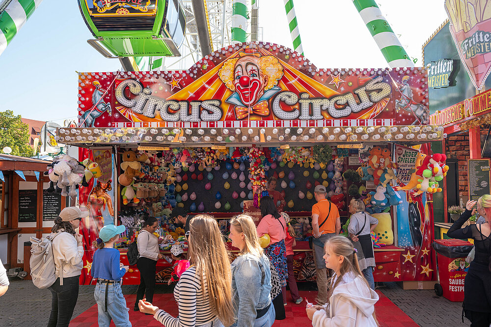 Circus Circus/Pfeilwerfen - Mareike Gärtner (Kabelsketal)