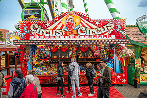 Mareike Gärtner | Circus Circus/Ballwerfen